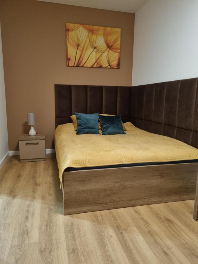 Apartament Sloneczny -Sciegiennego Kielce Exteriör bild