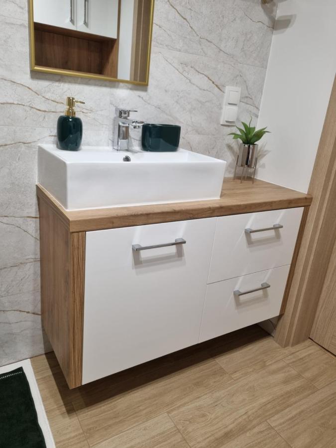 Apartament Sloneczny -Sciegiennego Kielce Exteriör bild